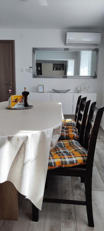 Apartman Leona คาชเตลา ภายนอก รูปภาพ